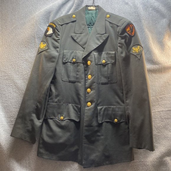 US ARMY Uniform JACKETGreen Beret Uniform Airborne Patches Vintage Sz 37L